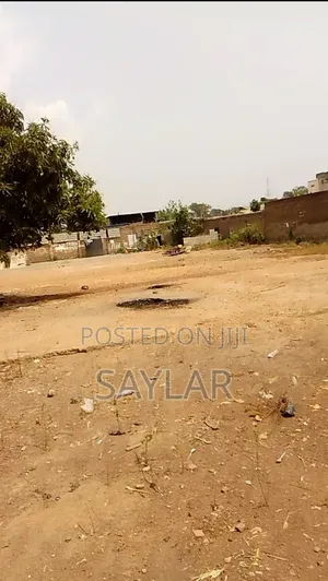 T. D. C Documents 3 and Half Plots Property at Comm12 Tema