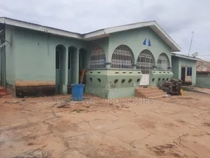 5bdrm House in Nyankyerenyease, Kumasi Metropolitan for sale