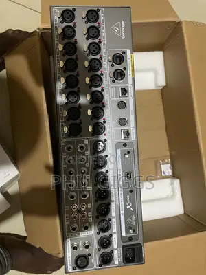 Behringer X32 Rack