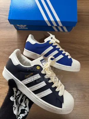 Adidas Superstar Sneakers