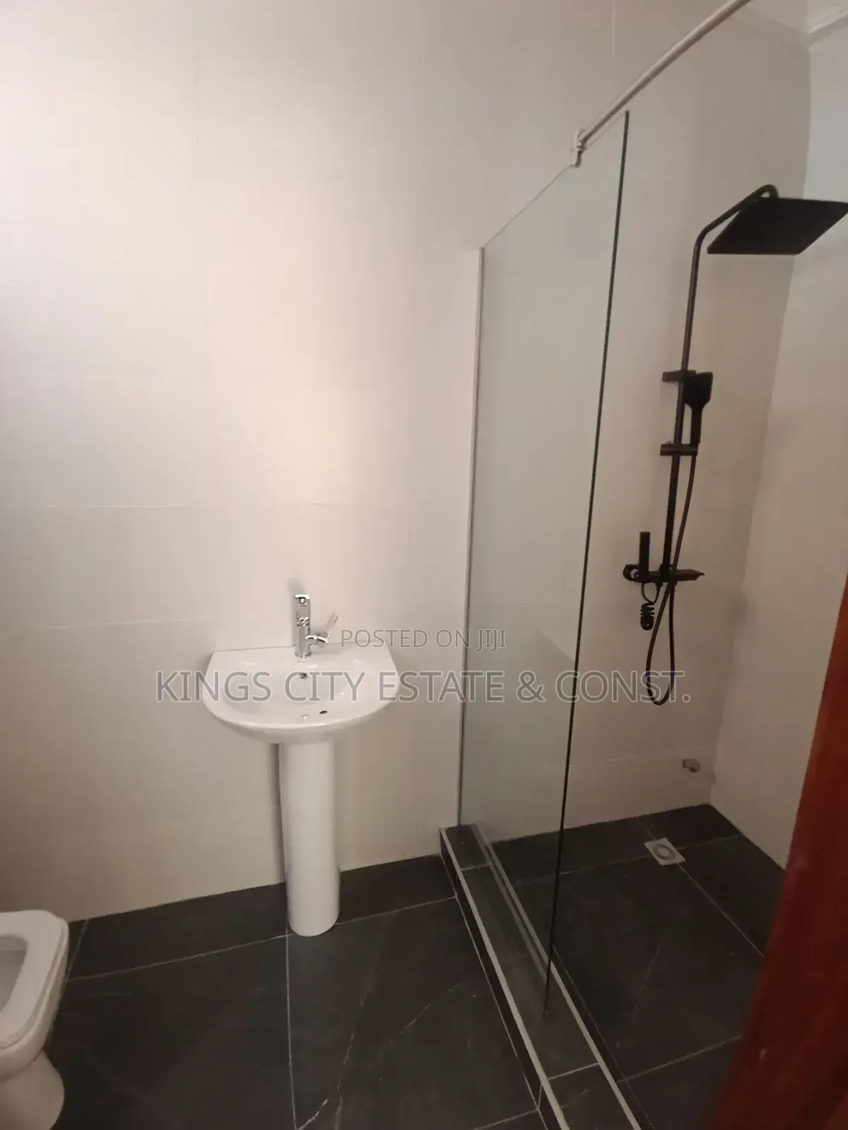 3bdrm House in Mile7-Area, Achimota for sale