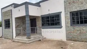 3bdrm House in Oyarifa for sale