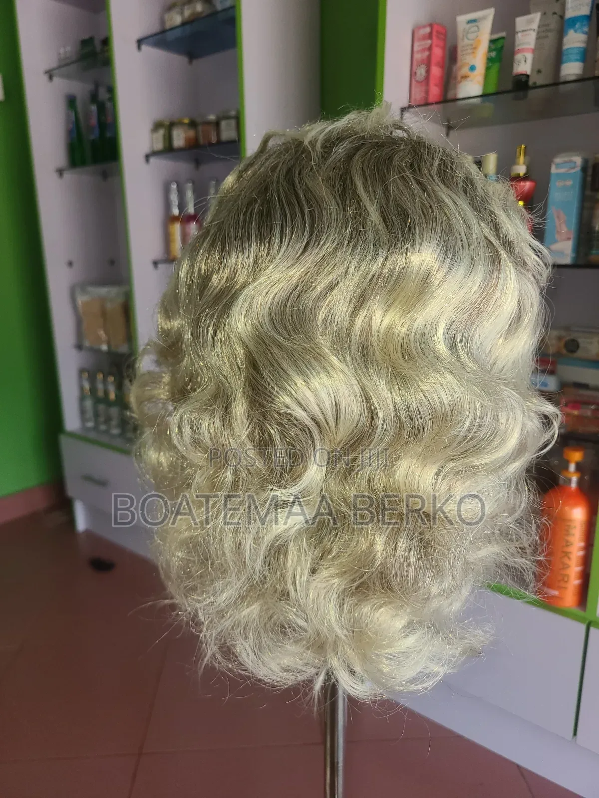 Bodywave Blond Short Wig