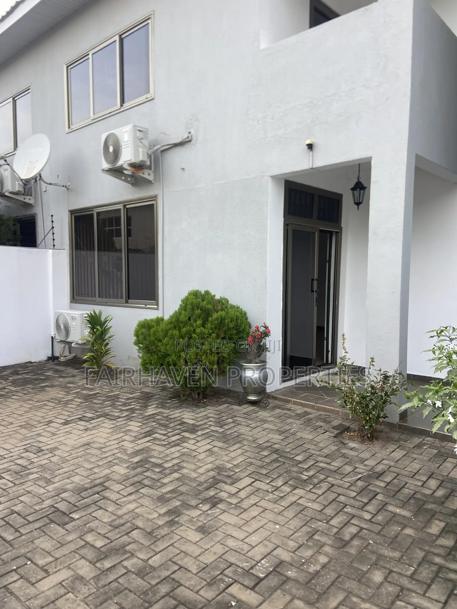 3bdrm House in Cantonments for rent
