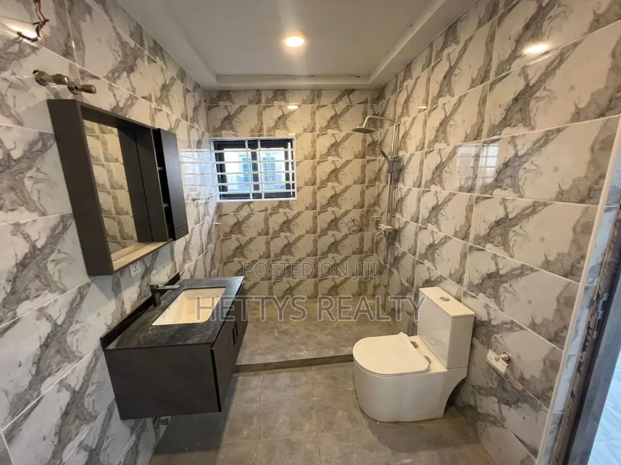 3bdrm House in Ablekuma for sale