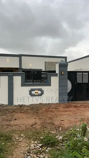 3bdrm House in Oyarifa for sale