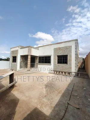 3bdrm House in Oyarifa for sale