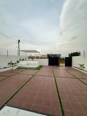 3bdrm Apartment in East Legon for sale