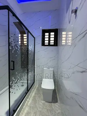 3bdrm Apartment in East Legon for sale