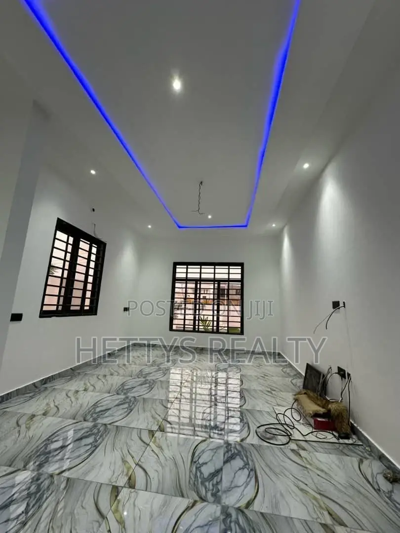 3bdrm Apartment in East Legon for sale