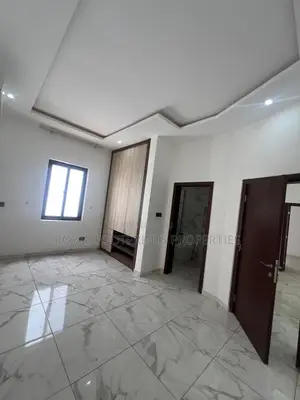 4bdrm House in Luxelooks Properties, Ashaley Botwe for rent