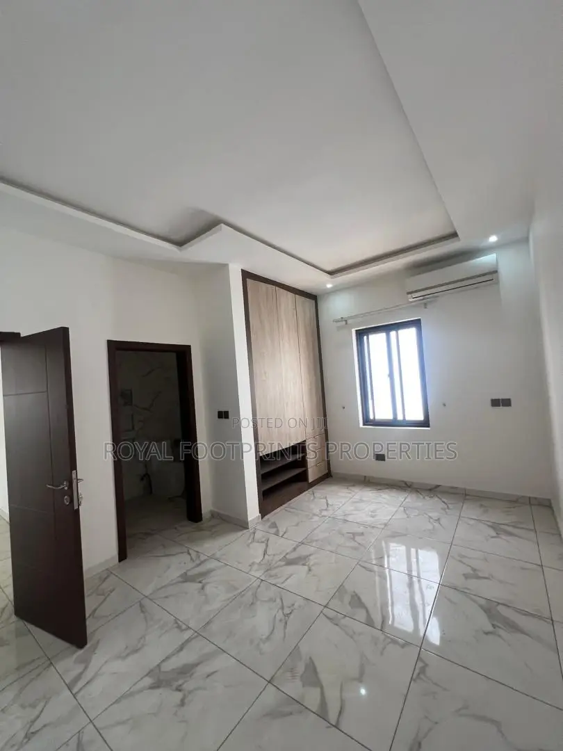 4bdrm House in Luxelooks Properties, Ashaley Botwe for rent