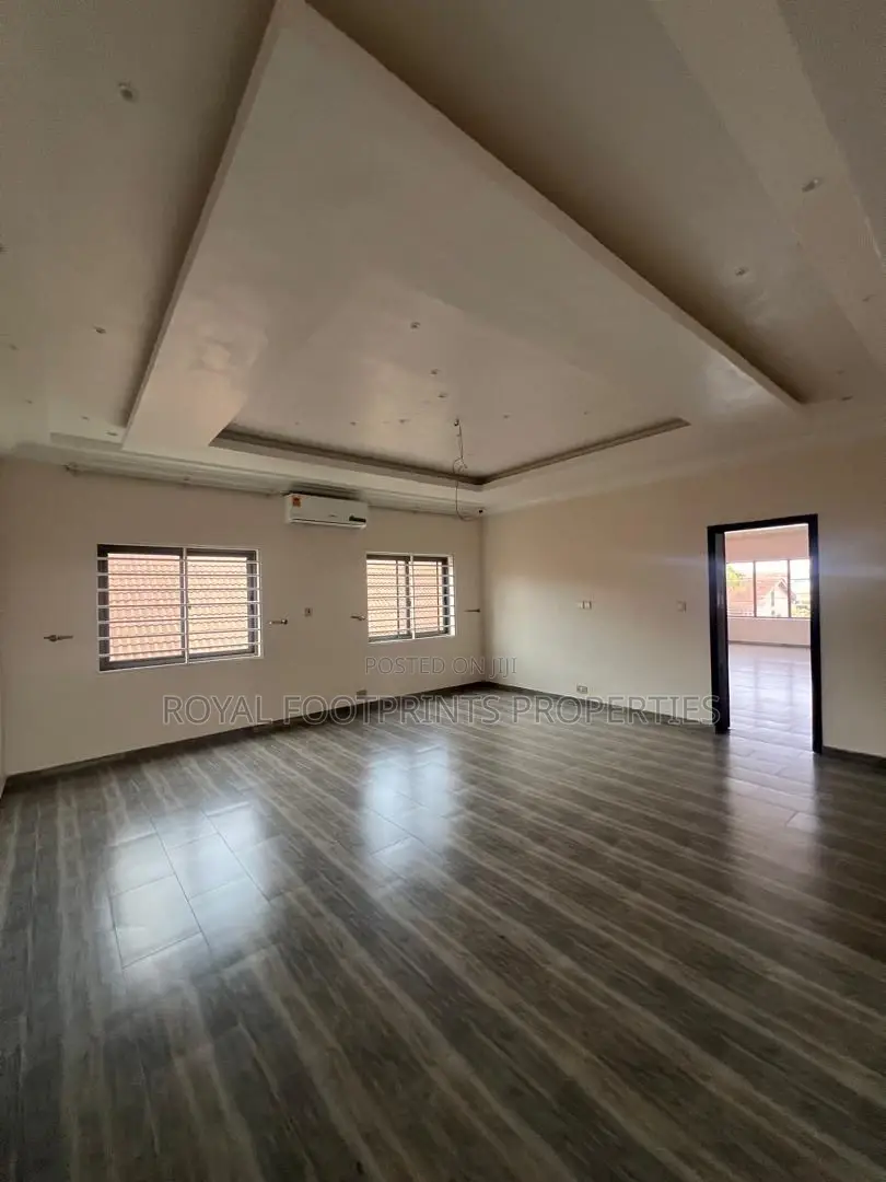 4bdrm House in Luxelooks Properties, Ashaley Botwe for rent