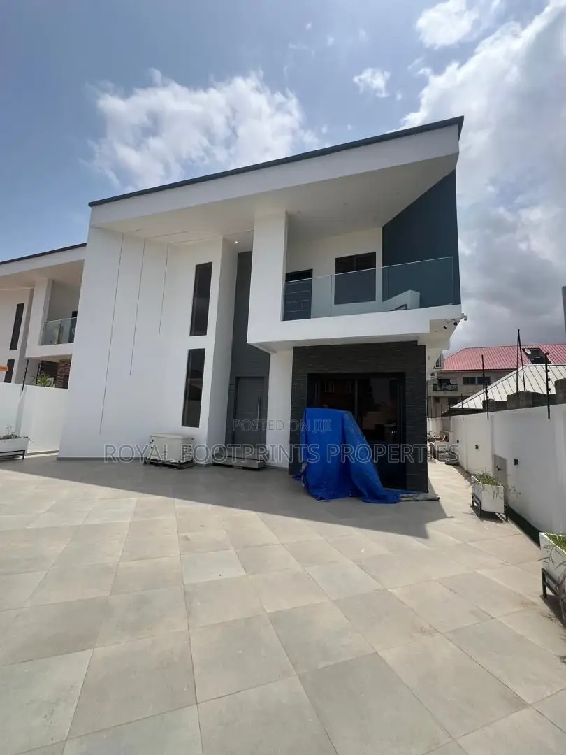 4bdrm House in Luxelooks Properties, Ashaley Botwe for rent