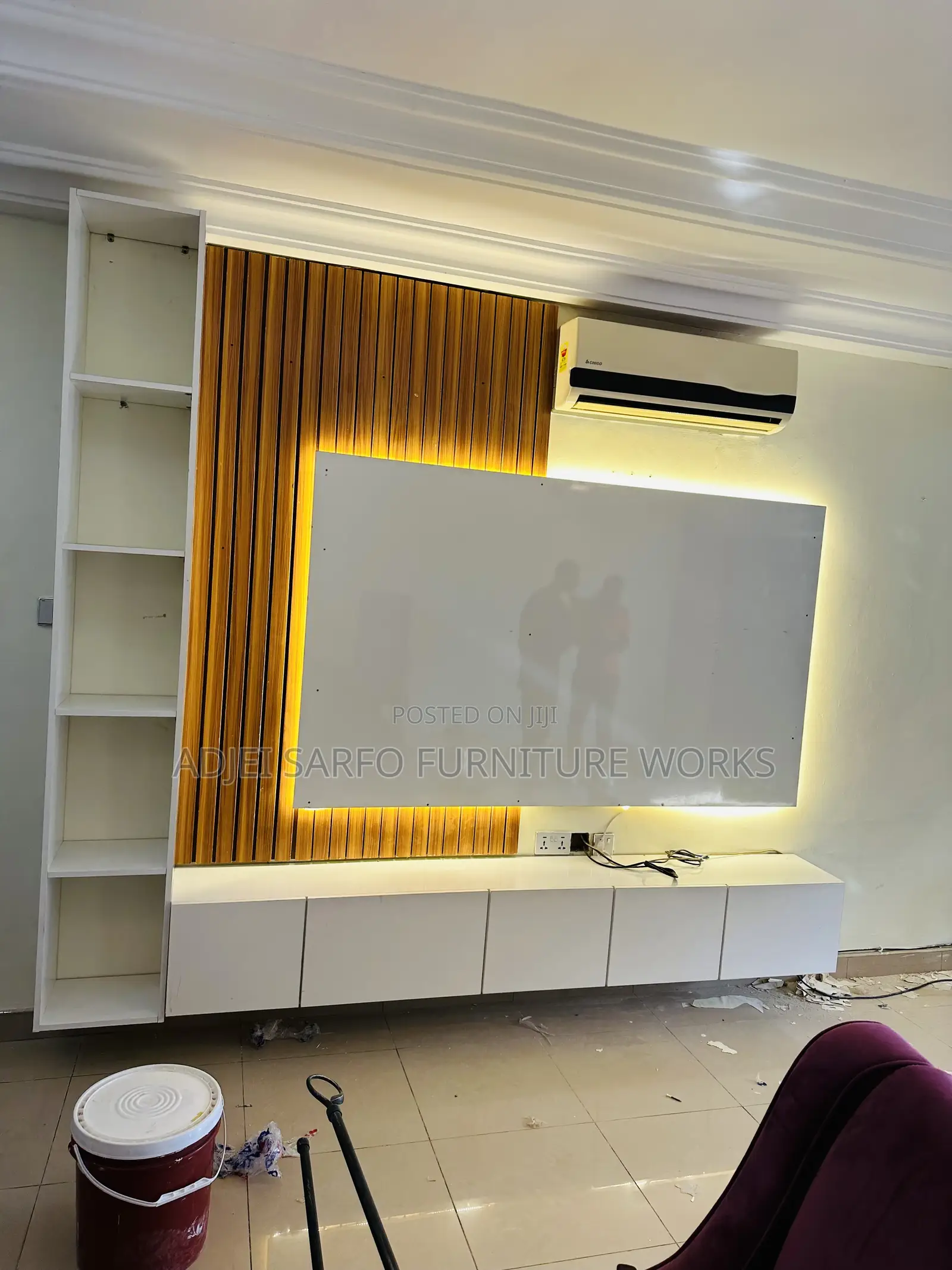 Original Foriegn Tv Stand