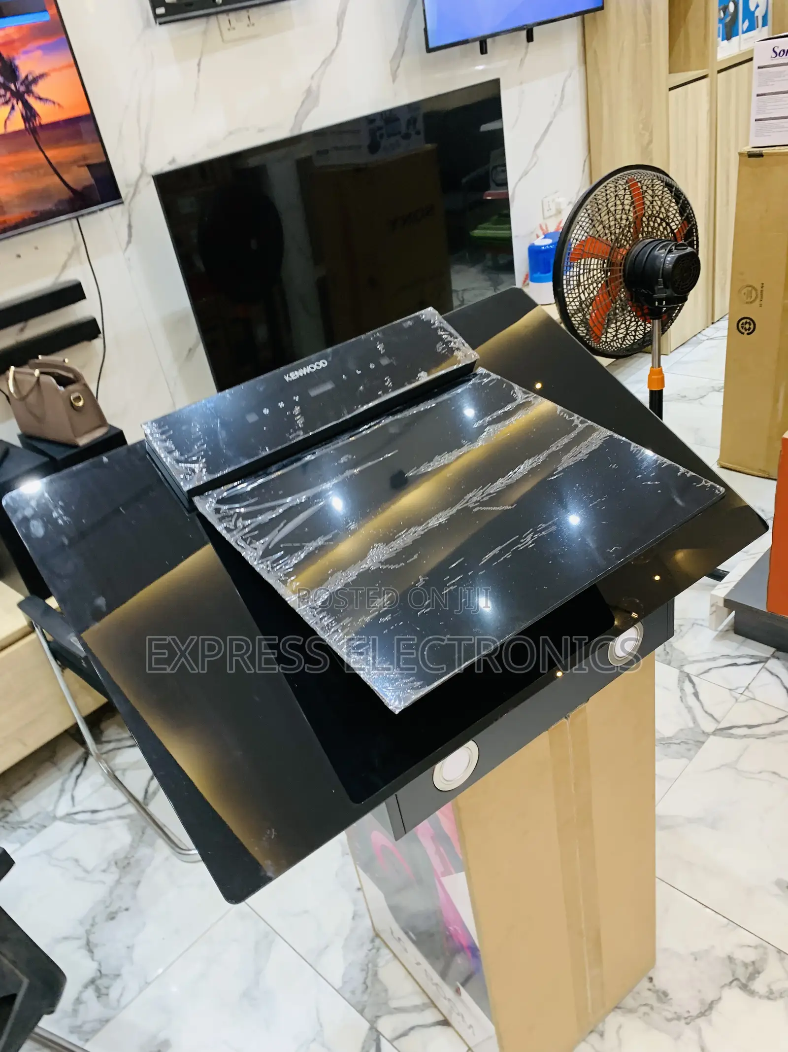 Brand New Kenwood Extractor 90cm