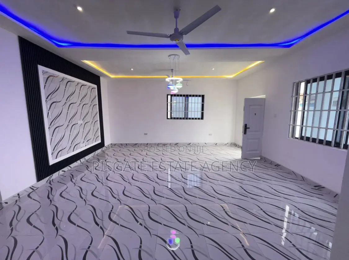 3bdrm House in Kasoa for sale