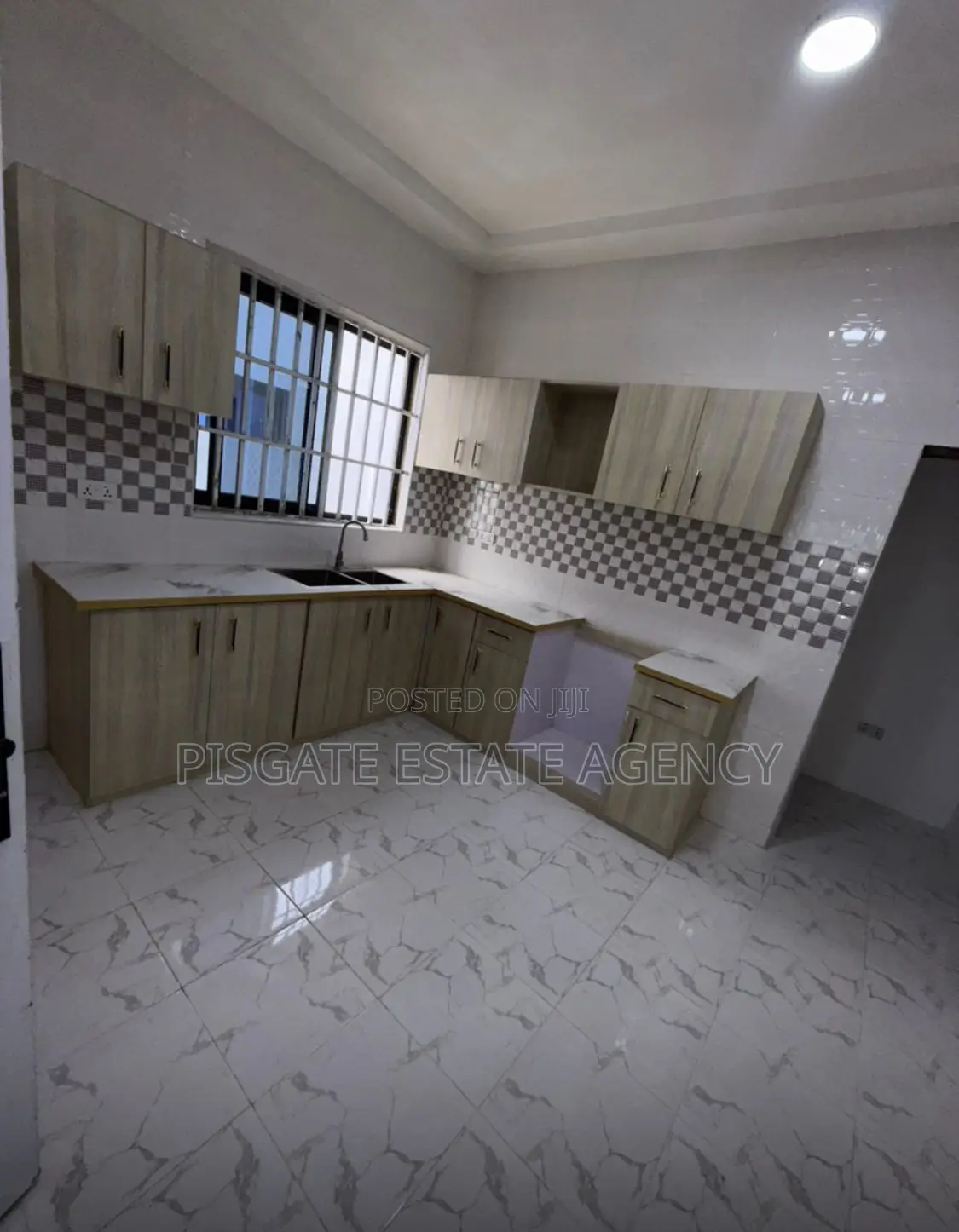 3bdrm House in Kasoa for sale