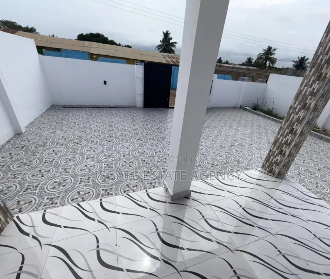 3bdrm House in Kasoa for sale