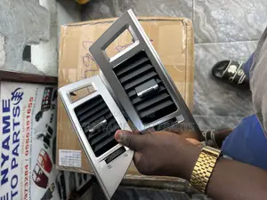 Pajero Middle Vent