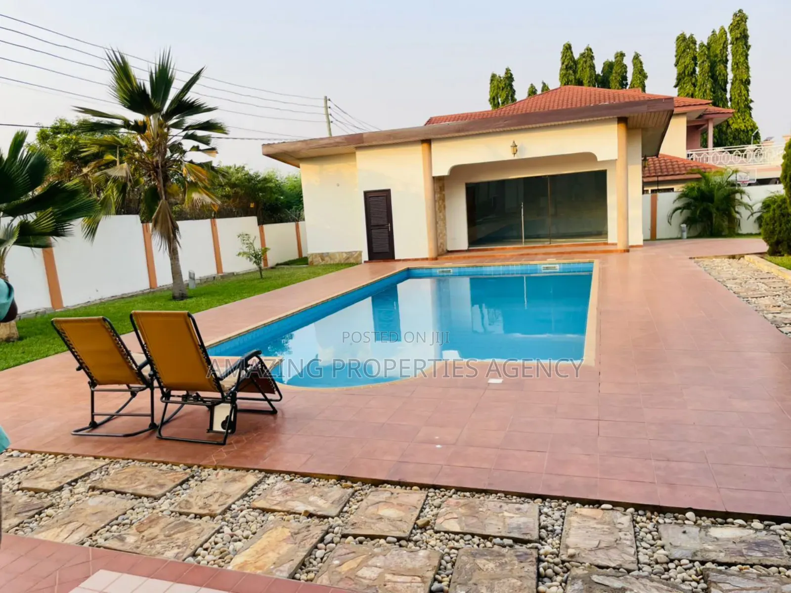 4bdrm House in Airport Residential Area for rent