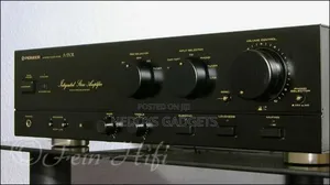 Pioneer Integrated Stereo Amplifier 
550r