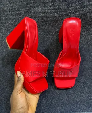 New Luxury Dior Sandal 
Heel Fully Page With Boxed