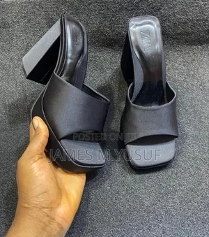 New Luxury Dior Sandal 
Heel Fully Page With Boxed