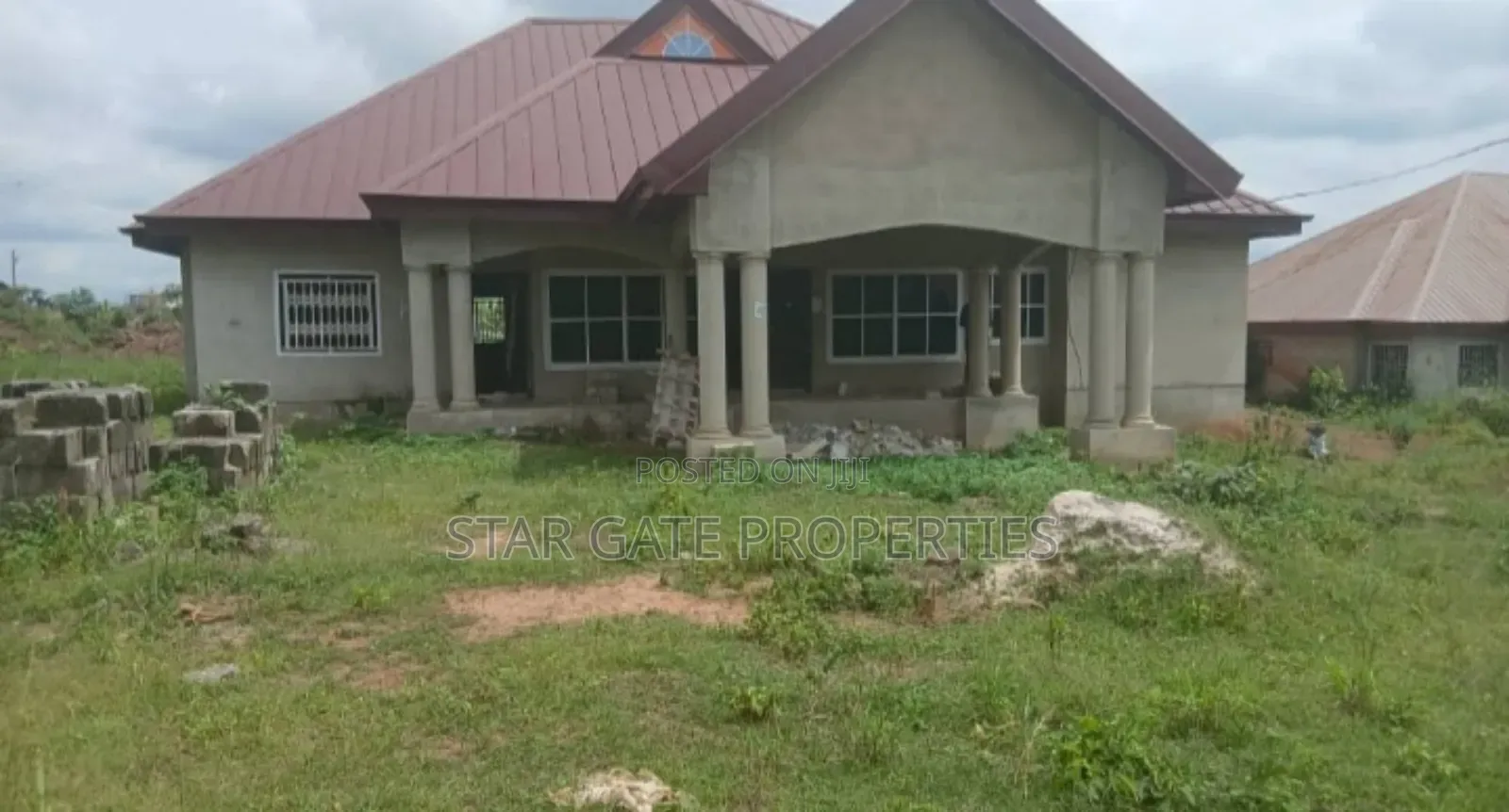 6bdrm House in Ejisu Ampabame, Kumasi Metropolitan for sale