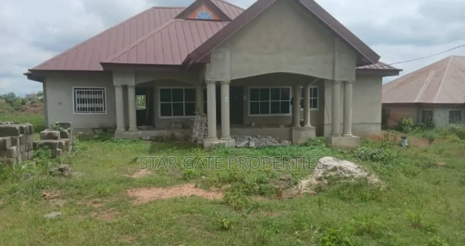 6bdrm House in Ejisu Ampabame, Kumasi Metropolitan for sale