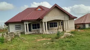 6bdrm House in Ejisu Ampabame, Kumasi Metropolitan for sale