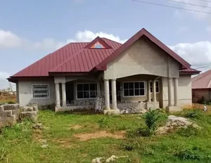 6bdrm House in Ejisu Ampabame, Kumasi Metropolitan for sale
