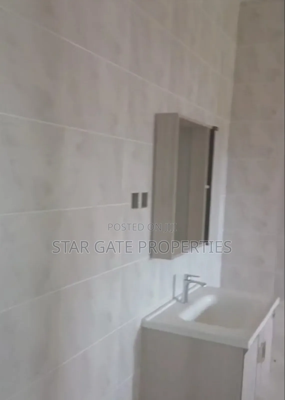6bdrm House in Ejisu Ampabame, Kumasi Metropolitan for sale