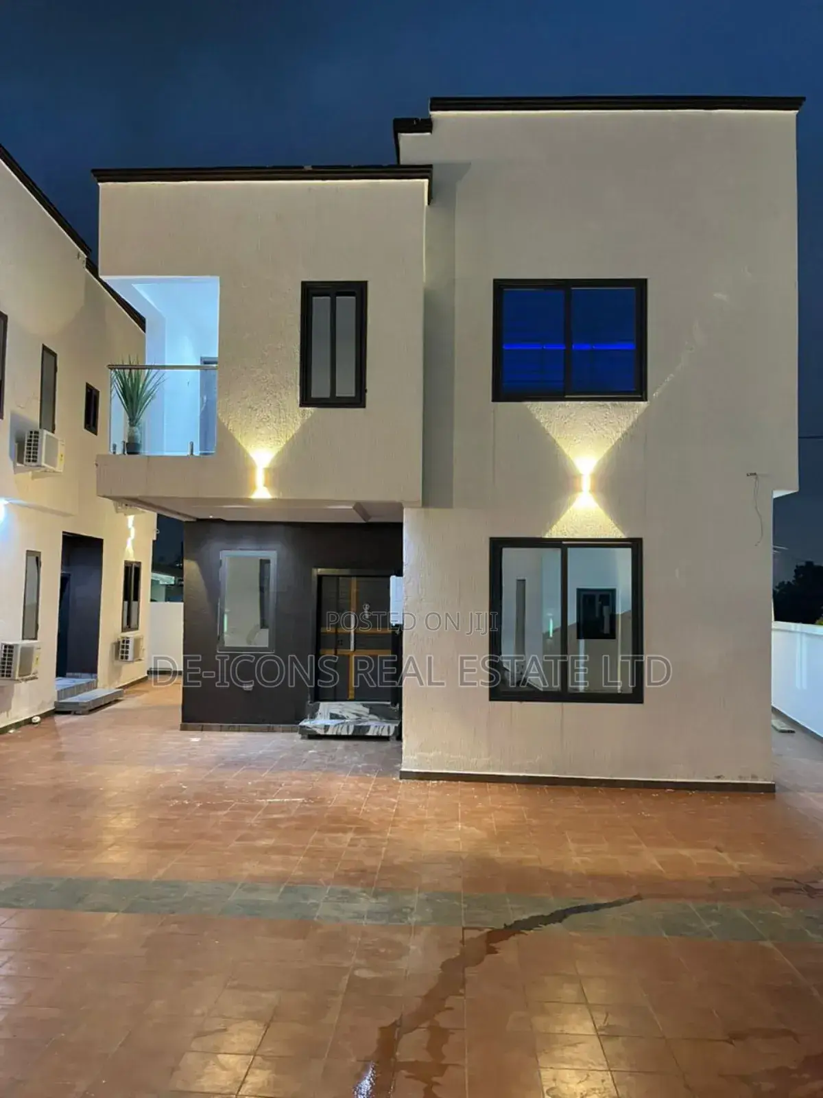 3bdrm Duplex in De-Icons Real Estate, East Legon for sale
