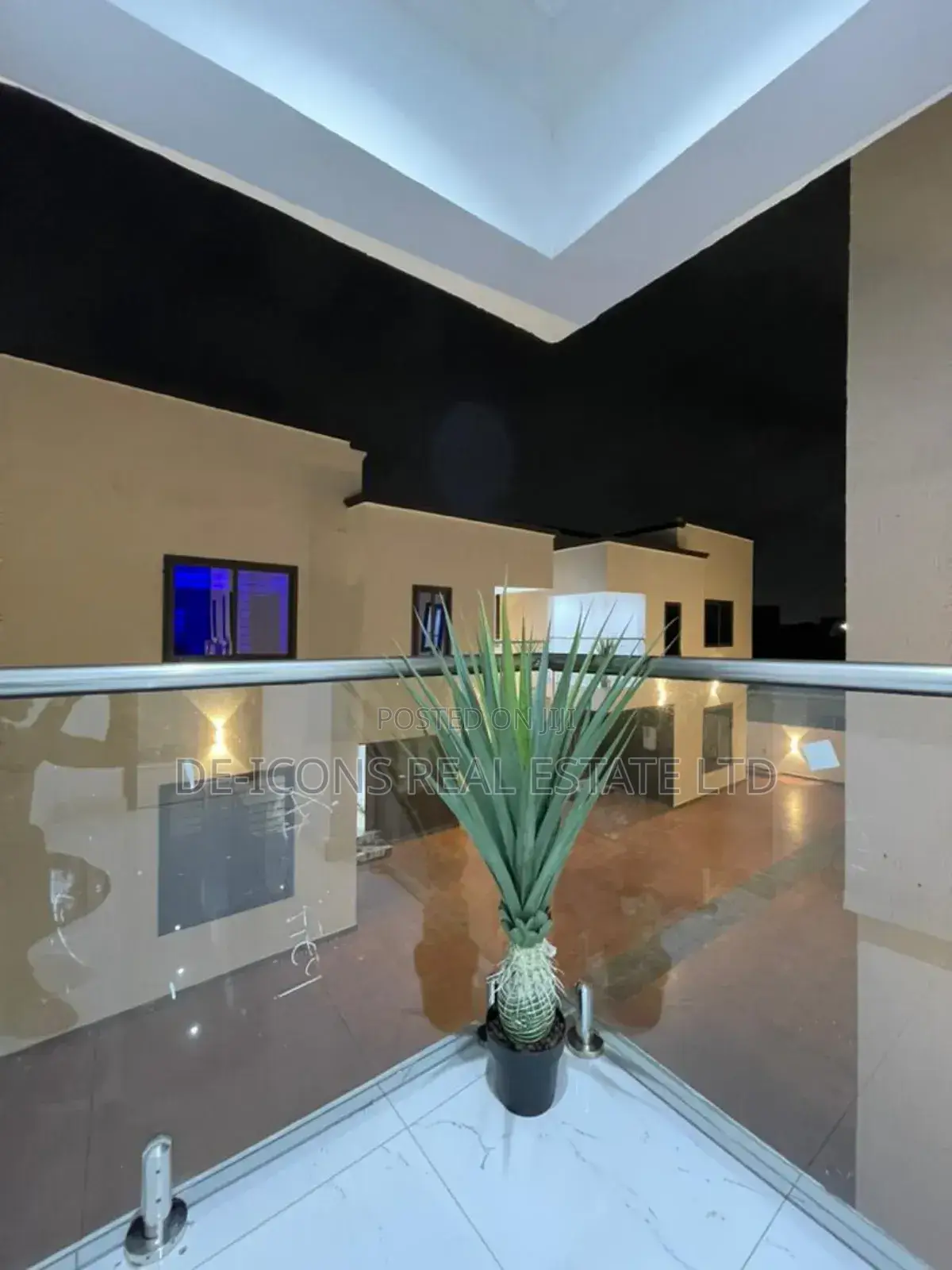 3bdrm Duplex in De-Icons Real Estate, East Legon for sale