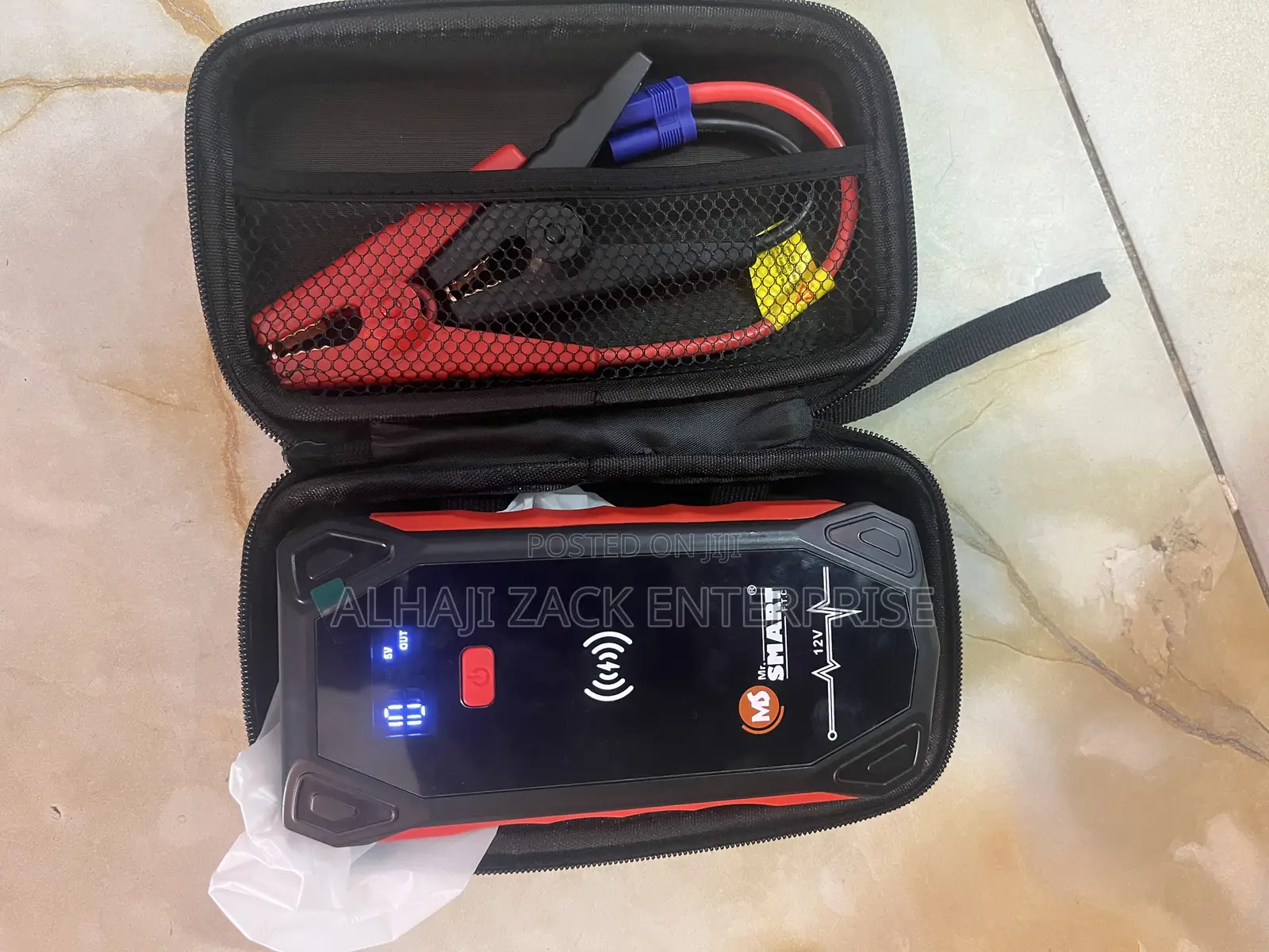 Jumper Stater for Cars With Wireless Phone Charger