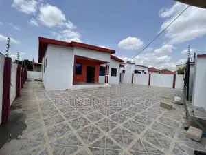 4bdrm House in K Fuseini Estate, Kumasi Metropolitan for sale