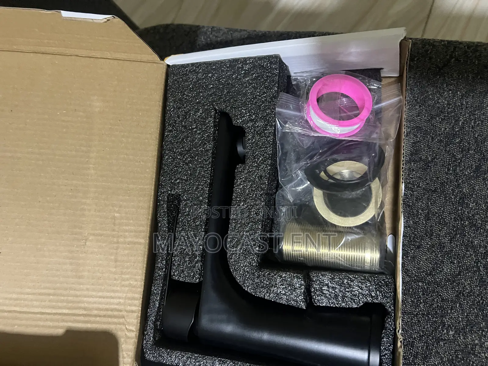 Basin Faucet - Basin Tap - Bathroom Tap (Hot Cold) With Flexible Tube
