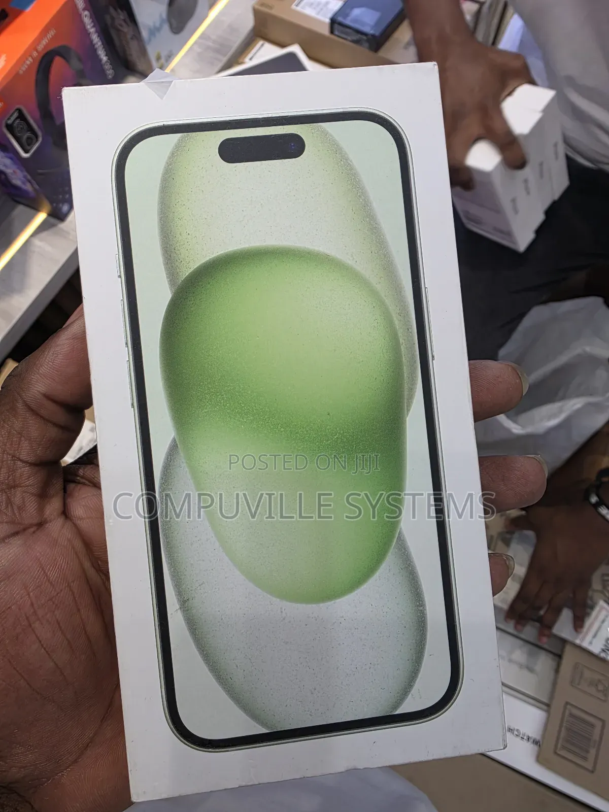 New Apple iPhone 15 256 GB Green