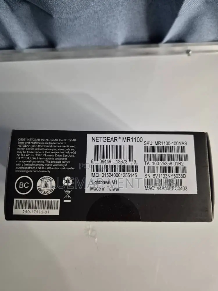Netgear M1 Universal Mobile Router With Rechargeable Battery