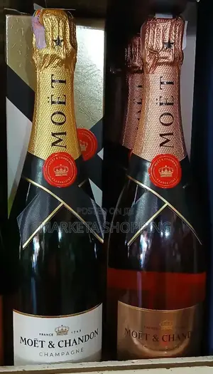 Moet & Chandon Champagne 750ml