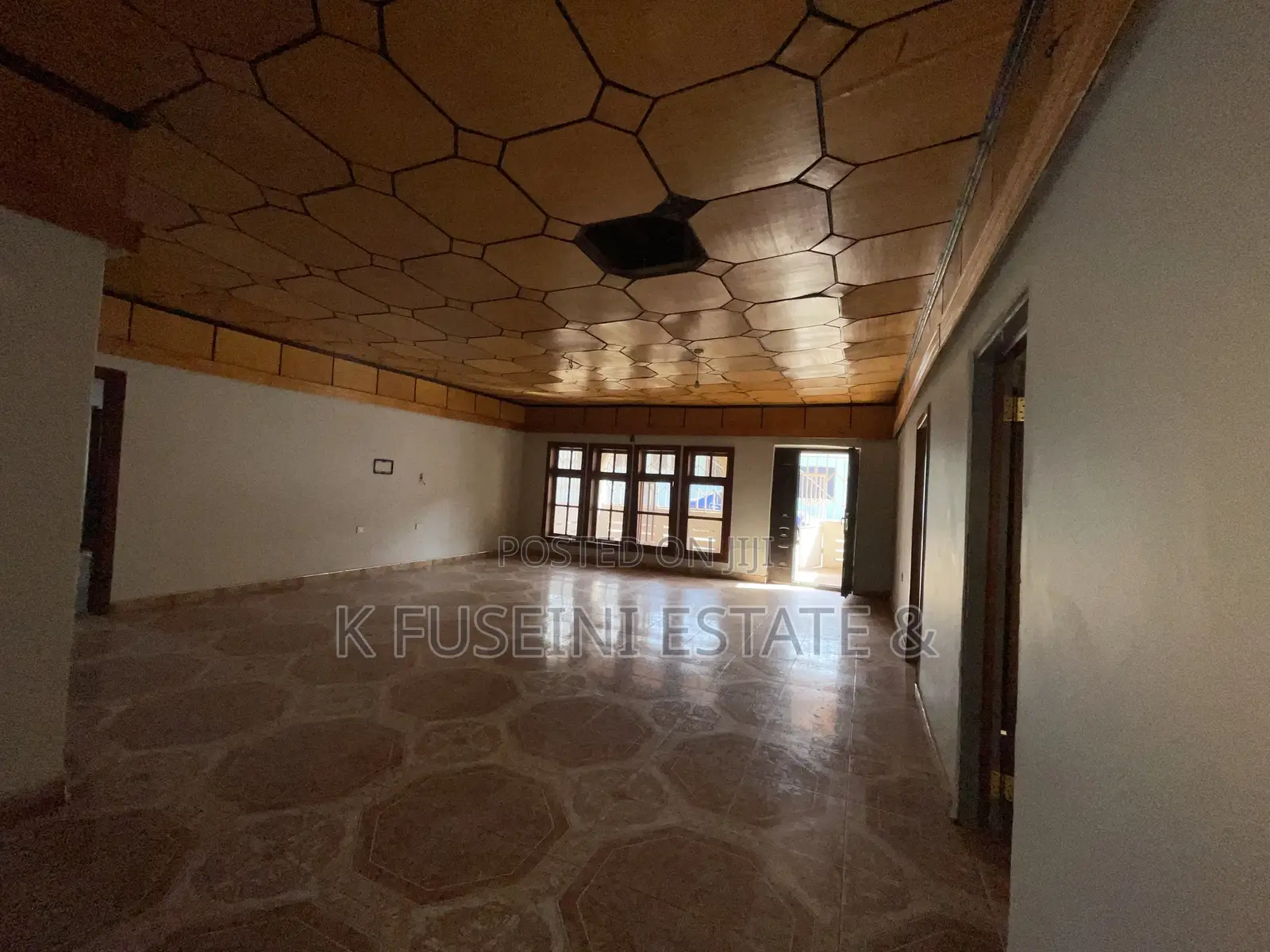 8bdrm House in K Fuseini Estate, Kumasi Metropolitan for sale