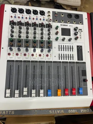 Yamaha Qrc6 6channels Powered Professional Mixer