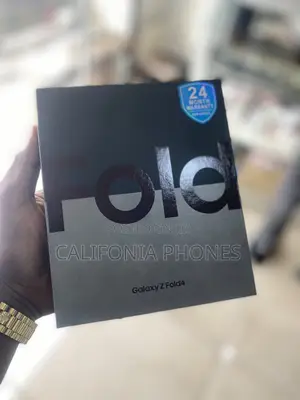 New Samsung Galaxy Z Fold4 256 GB Gray