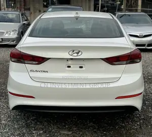 Hyundai Elantra SE 2018 White