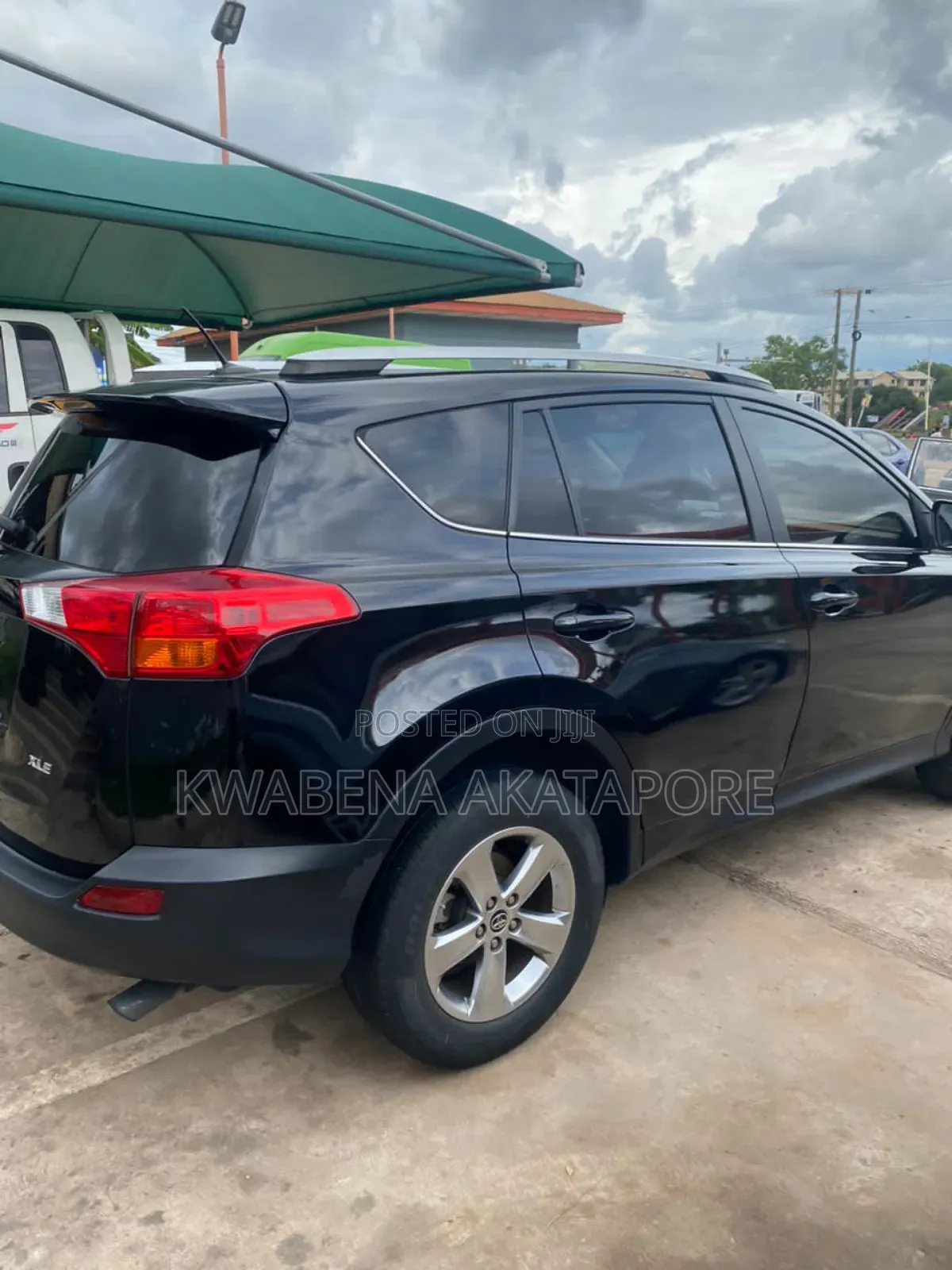 Toyota RAV4 XLE 4dr SUV AWD (2.5L 4cyl 6A) 2018 Black