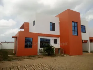 4bdrm Mansion in School Junction for sale