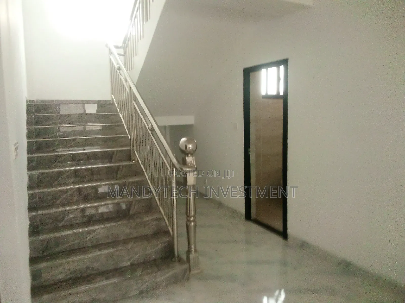 4bdrm Mansion in School Junction for sale