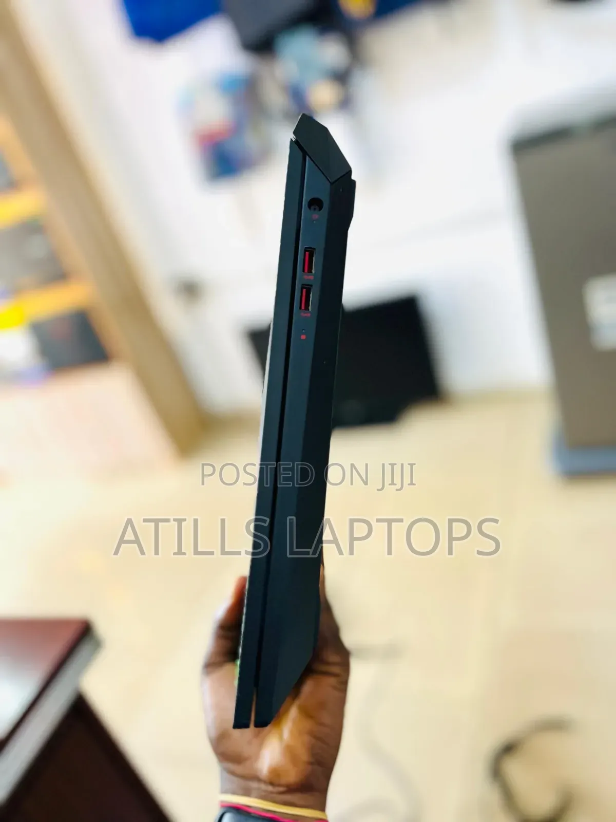 Laptop HP Omen 17-An188nr 16GB Intel Core I7 HDD+SSD 1.5T