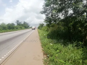 21 Acres Ejisu-Boankra(Kubase)